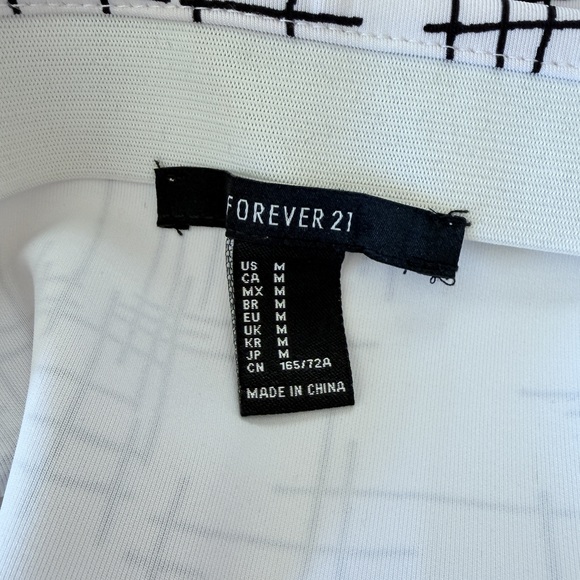 Forever 21 Black white abstract grid print mini fitted skirt - Picture 6 of 9